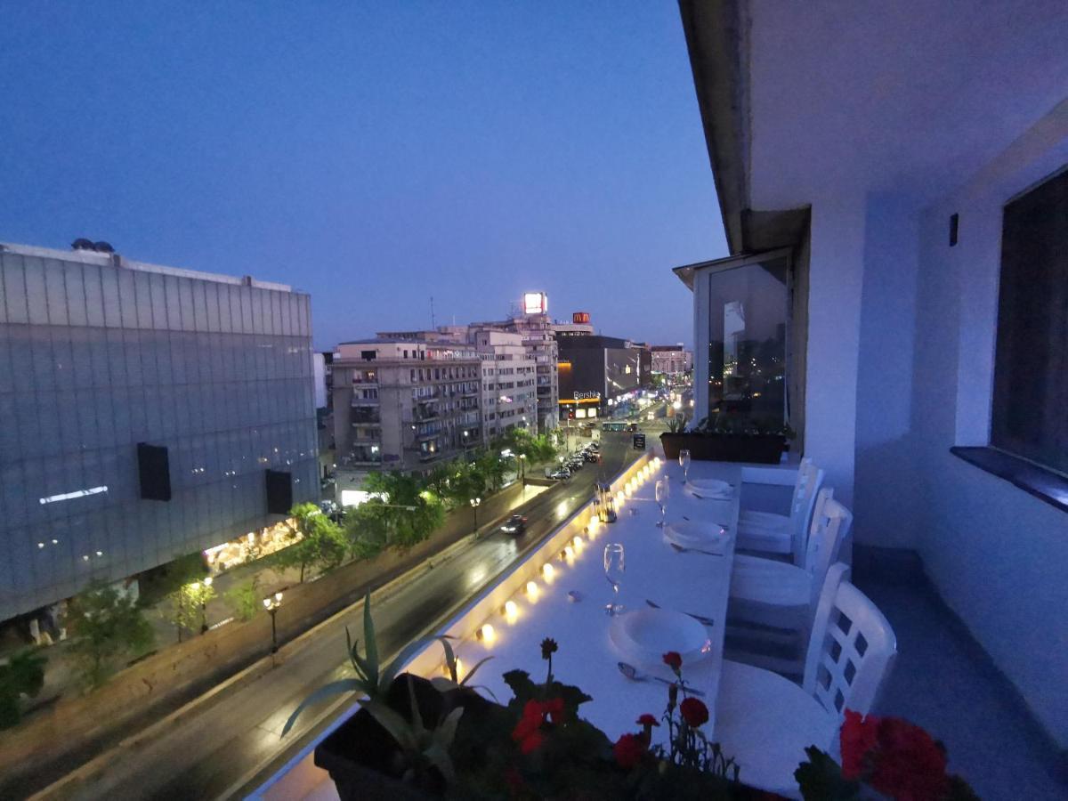 Old Town Apartment With Amazing View From The Balcony Bukarest Kültér fotó