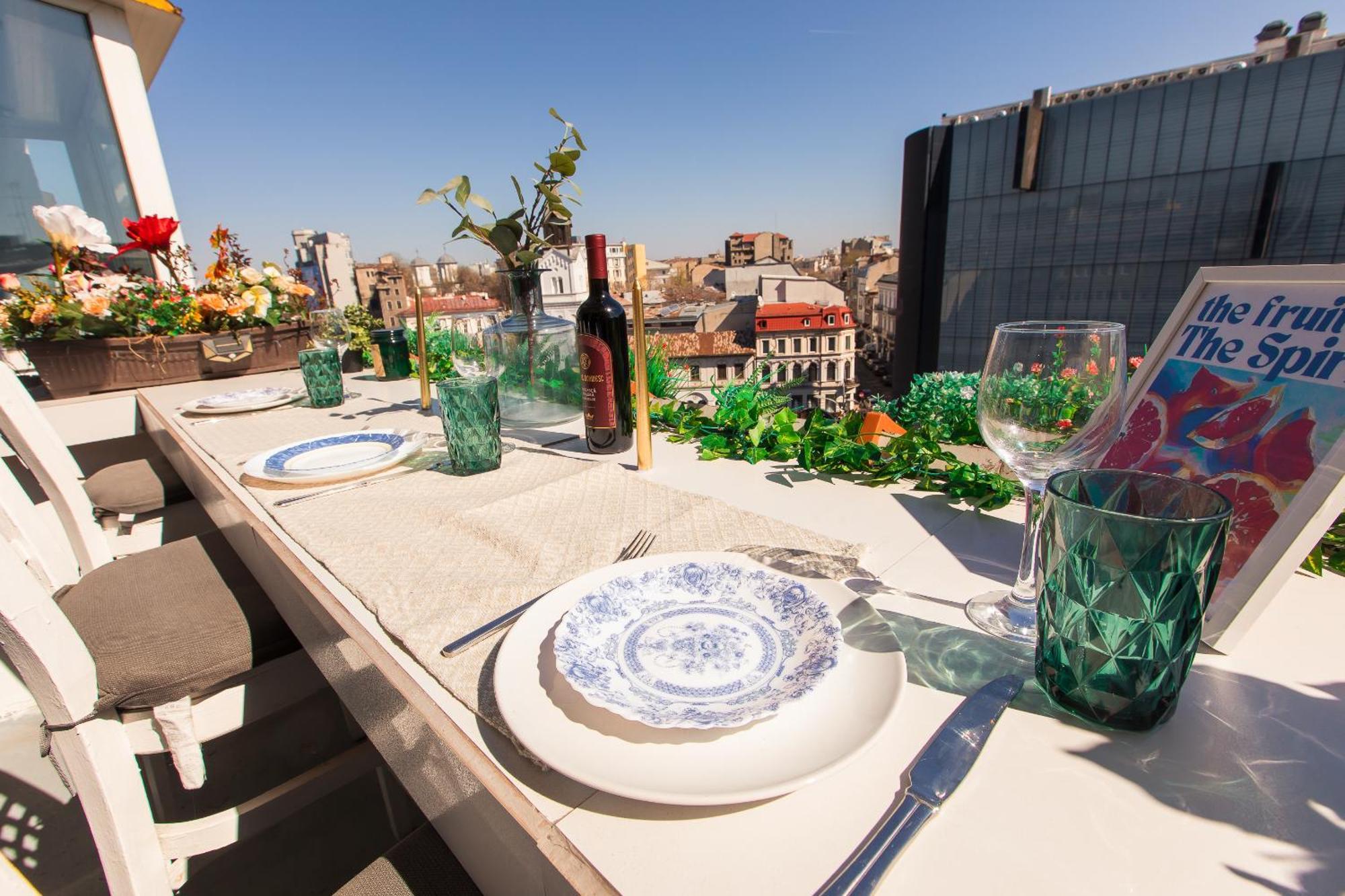 Old Town Apartment With Amazing View From The Balcony Bukarest Kültér fotó