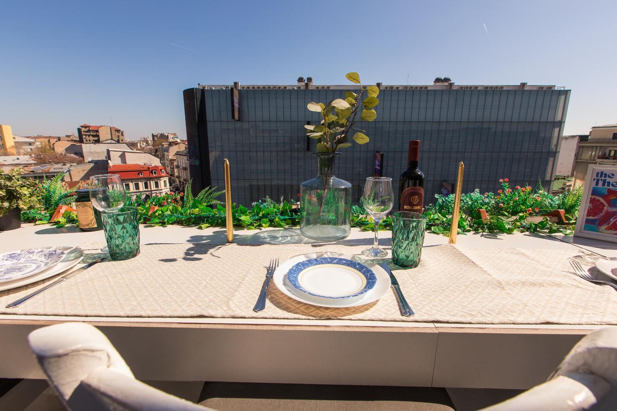 Old Town Apartment With Amazing View From The Balcony Bukarest Kültér fotó