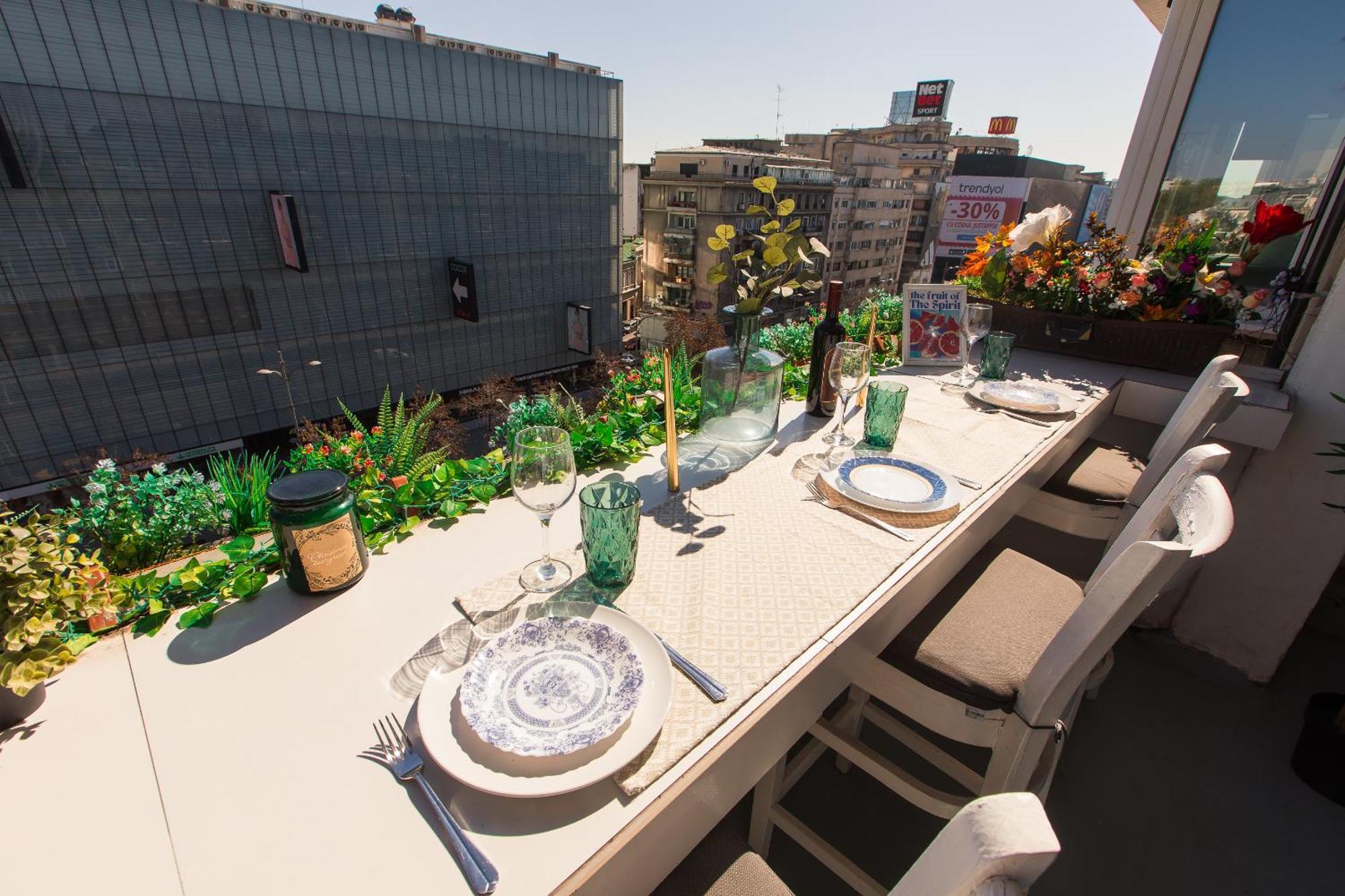 Old Town Apartment With Amazing View From The Balcony Bukarest Kültér fotó