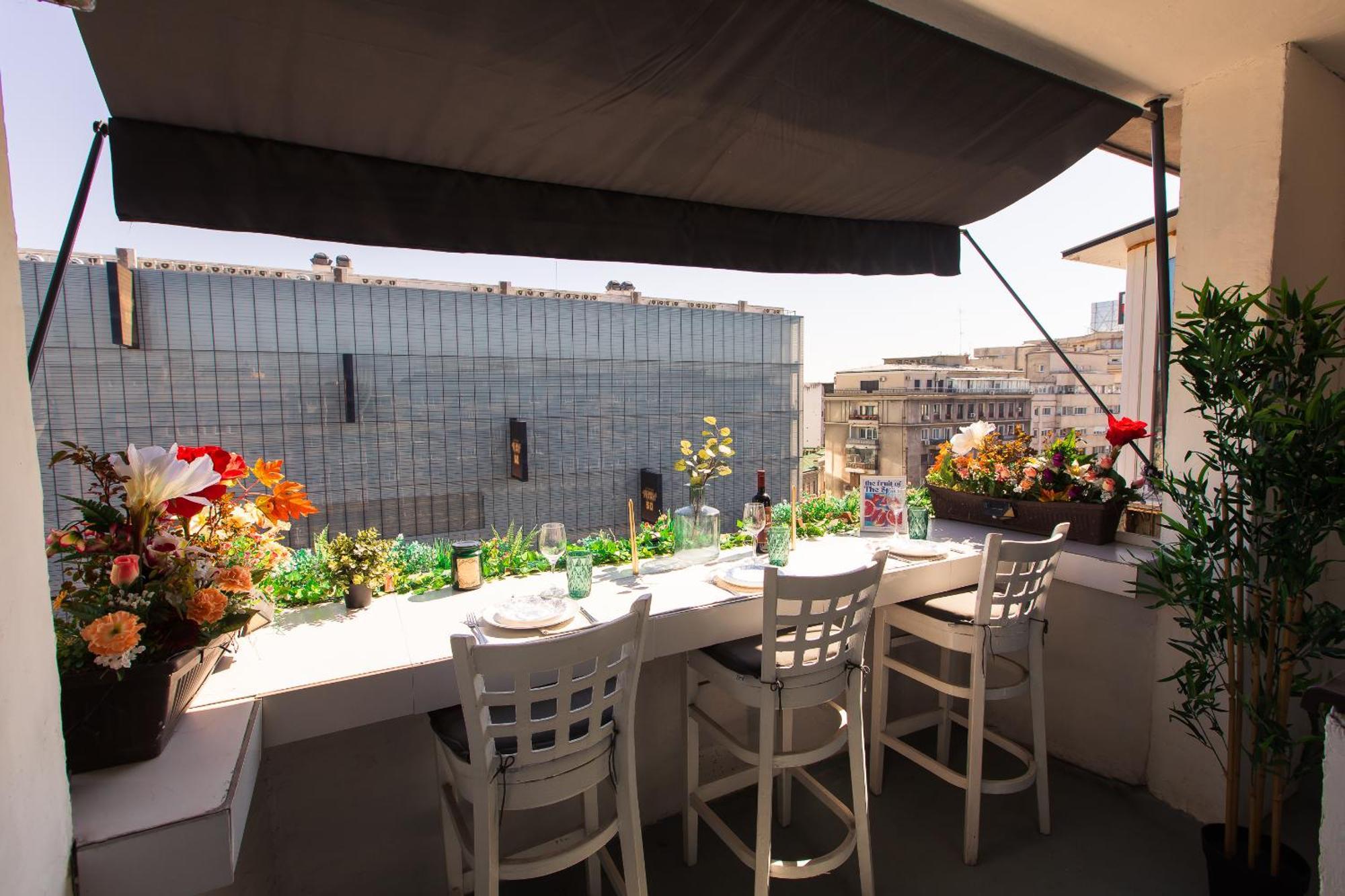 Old Town Apartment With Amazing View From The Balcony Bukarest Kültér fotó